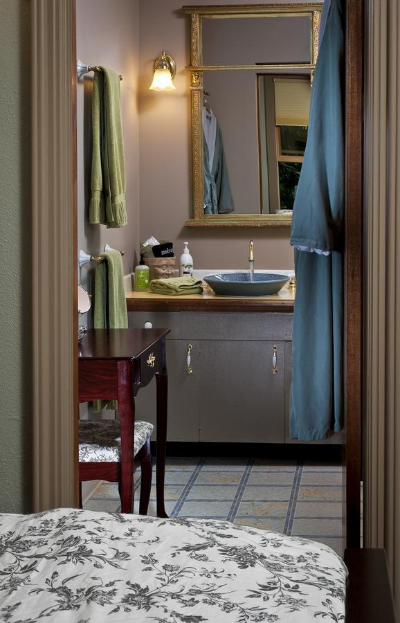 Old Parkdale Inn Bed And Breakfast ฮูดริเวอร์ ภายนอก รูปภาพ
